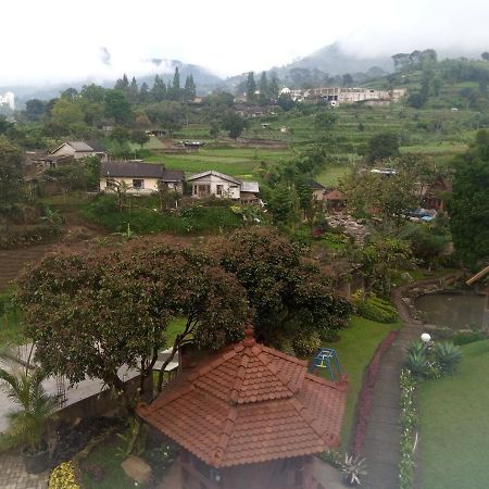 Villa Kaca 88 Cianjur Esterno foto